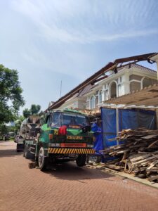 jasa kontraktor rumah cendana 3 truk semen